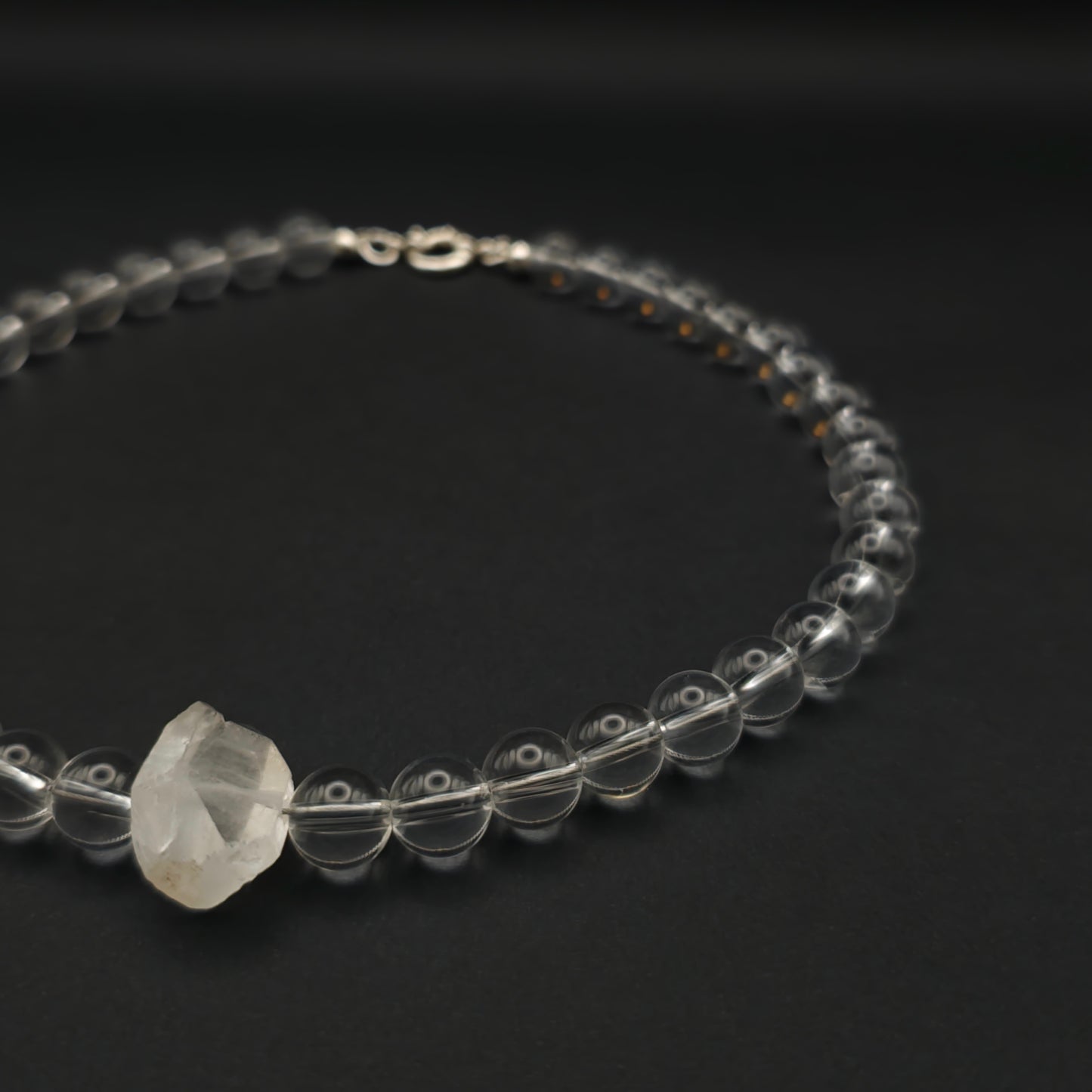 Uwazi: Crystal Quartz 10mm right
