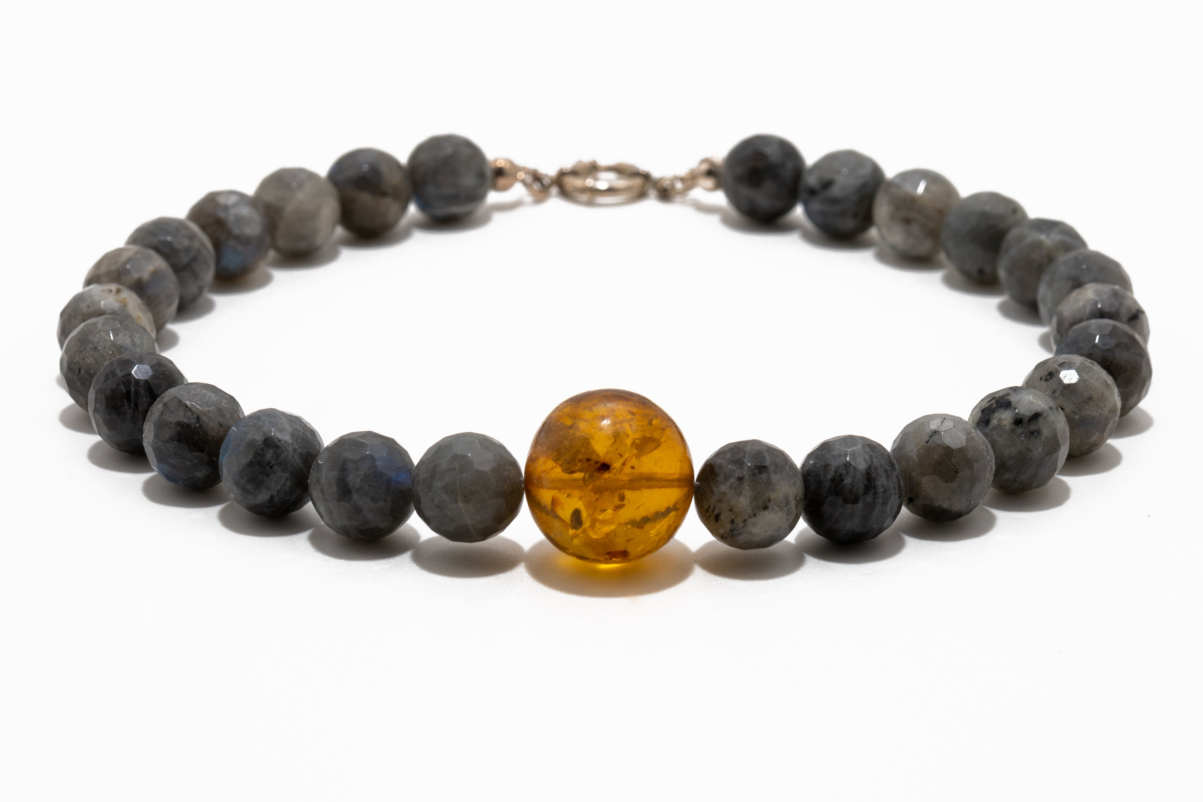 Hisia: Labradorite, Amber