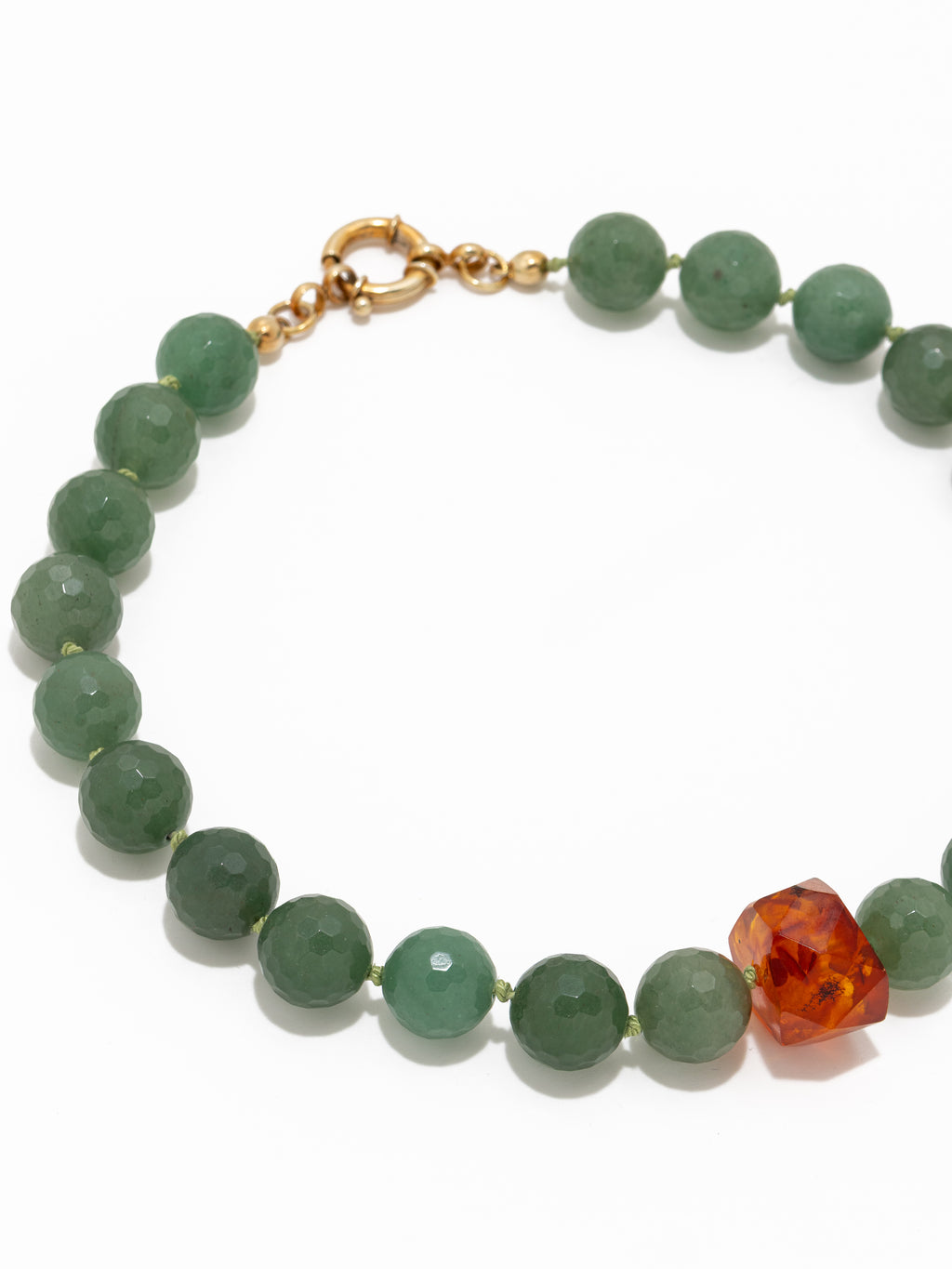 Mmea: Aventurine, Amber