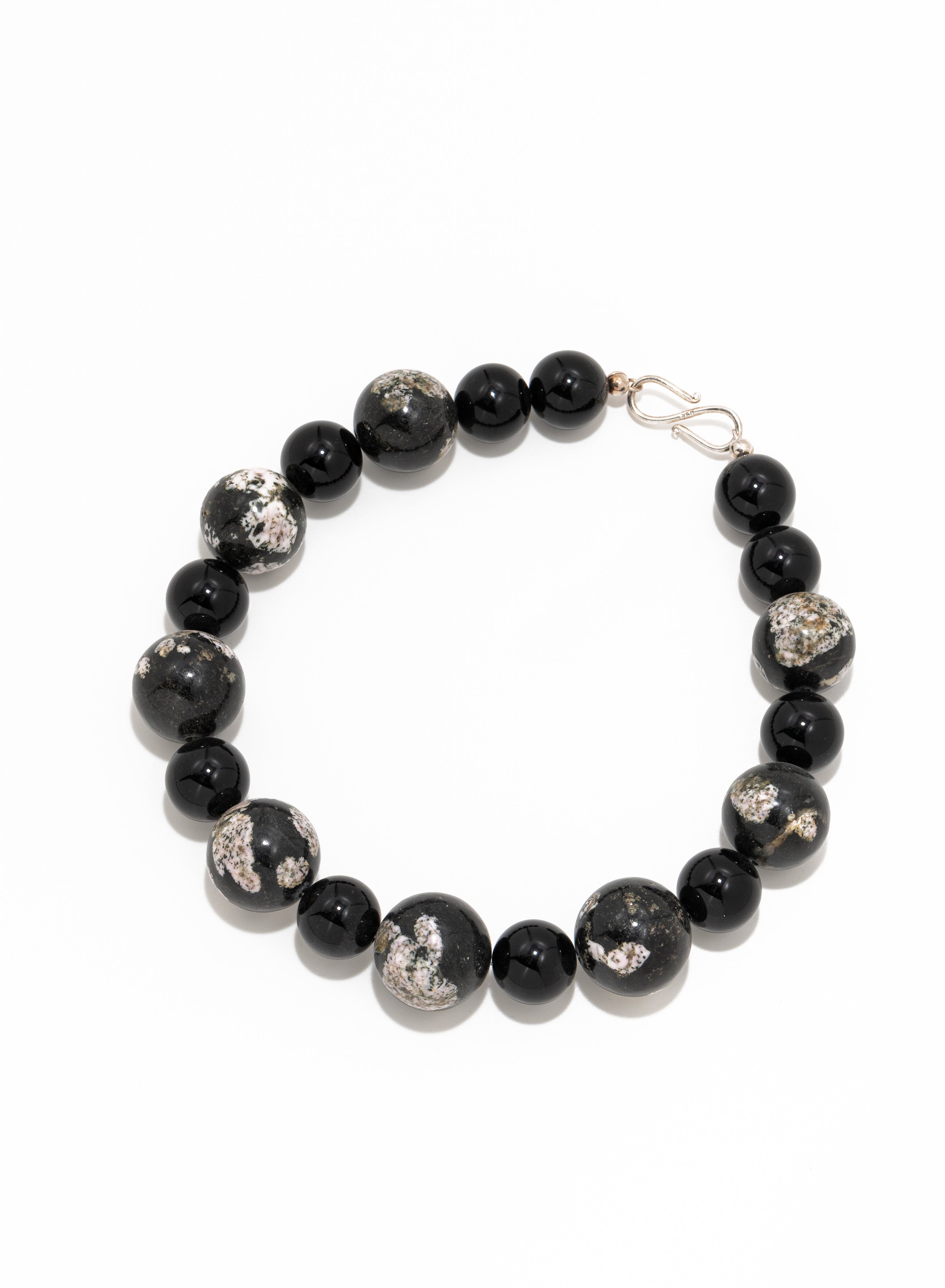 Siri Necklace: snow flakes obsidian, onyx