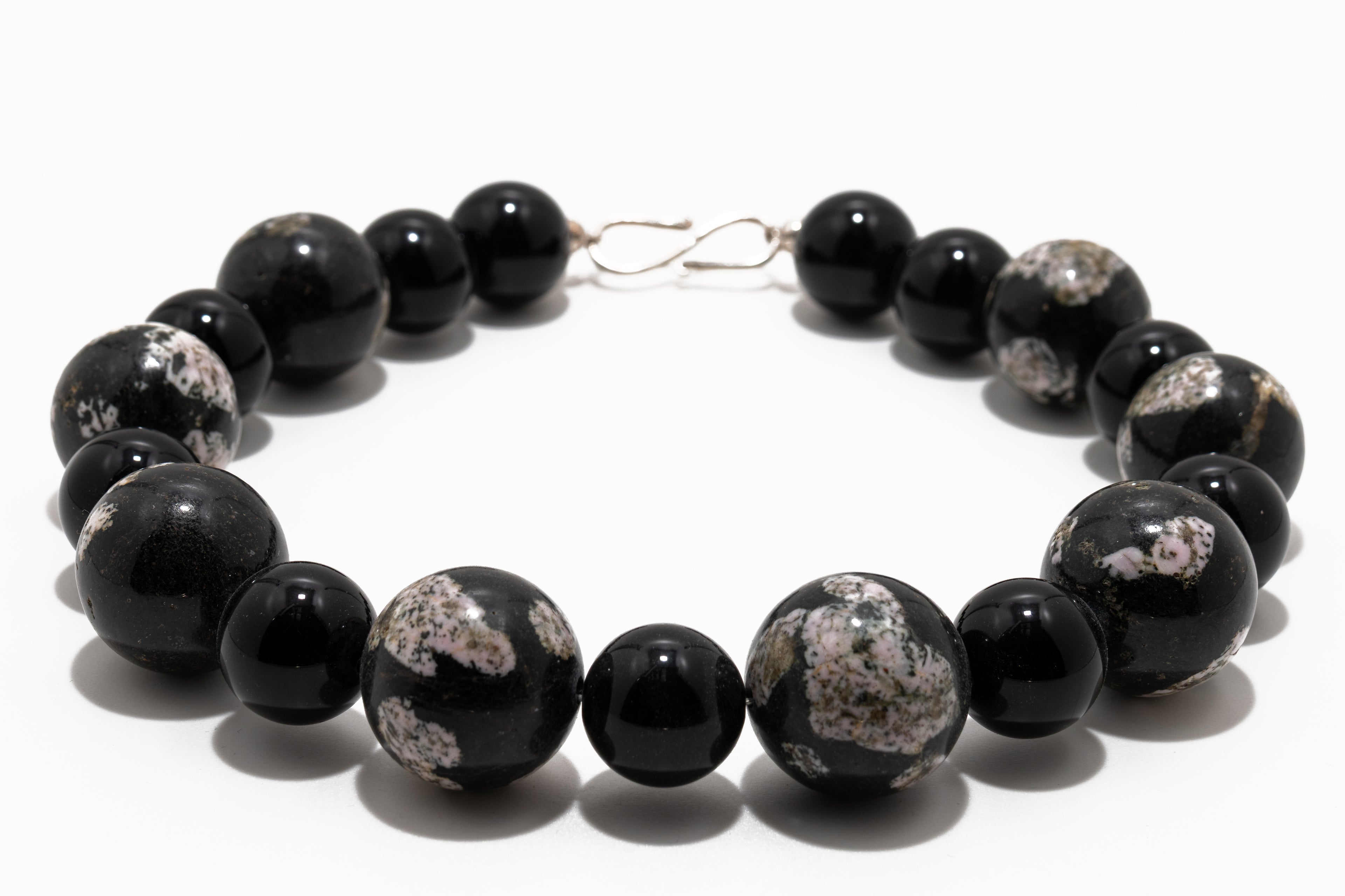 Siri Necklace: snow flakes obsidian, onyx