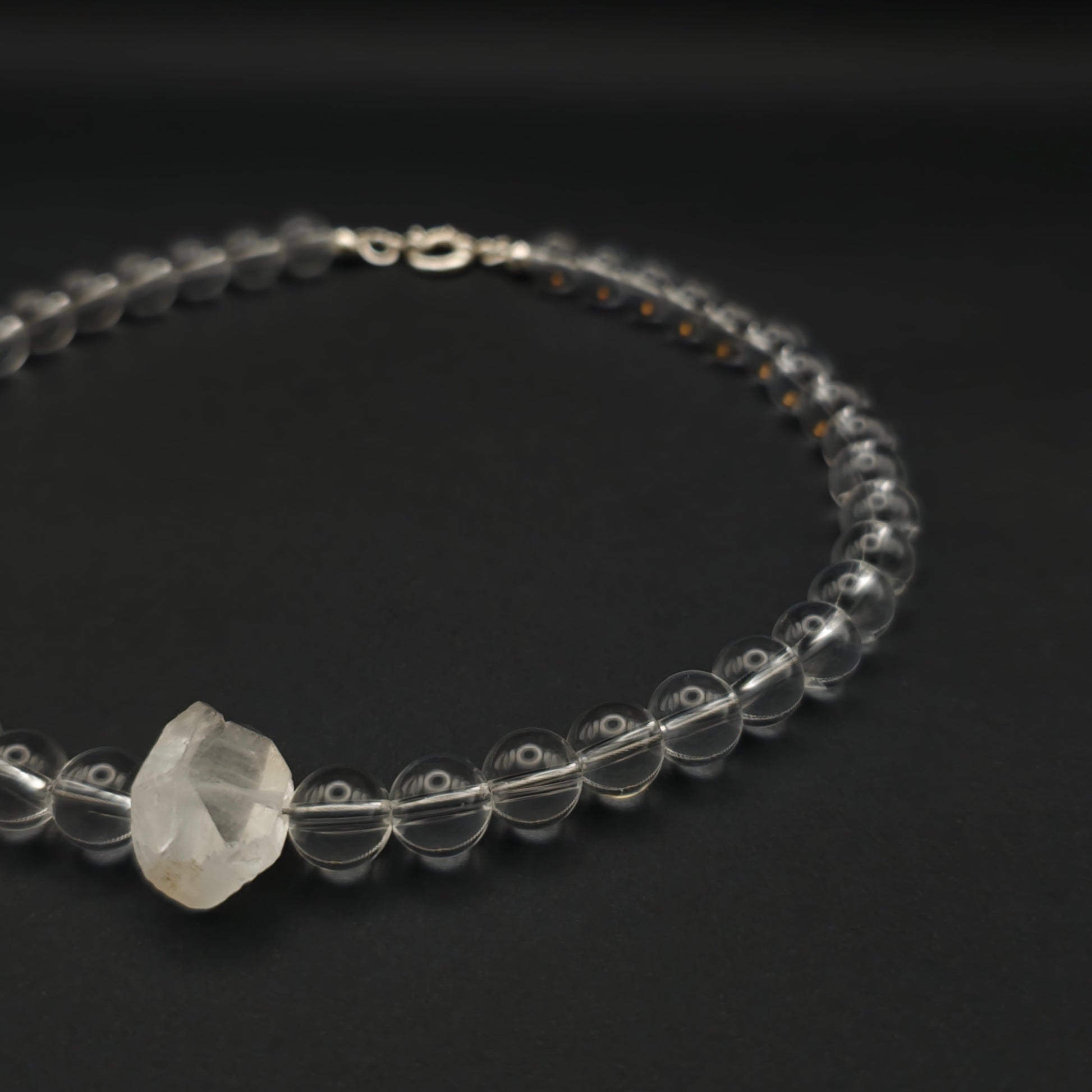 Uwazi: Crystal Quartz 10mm right