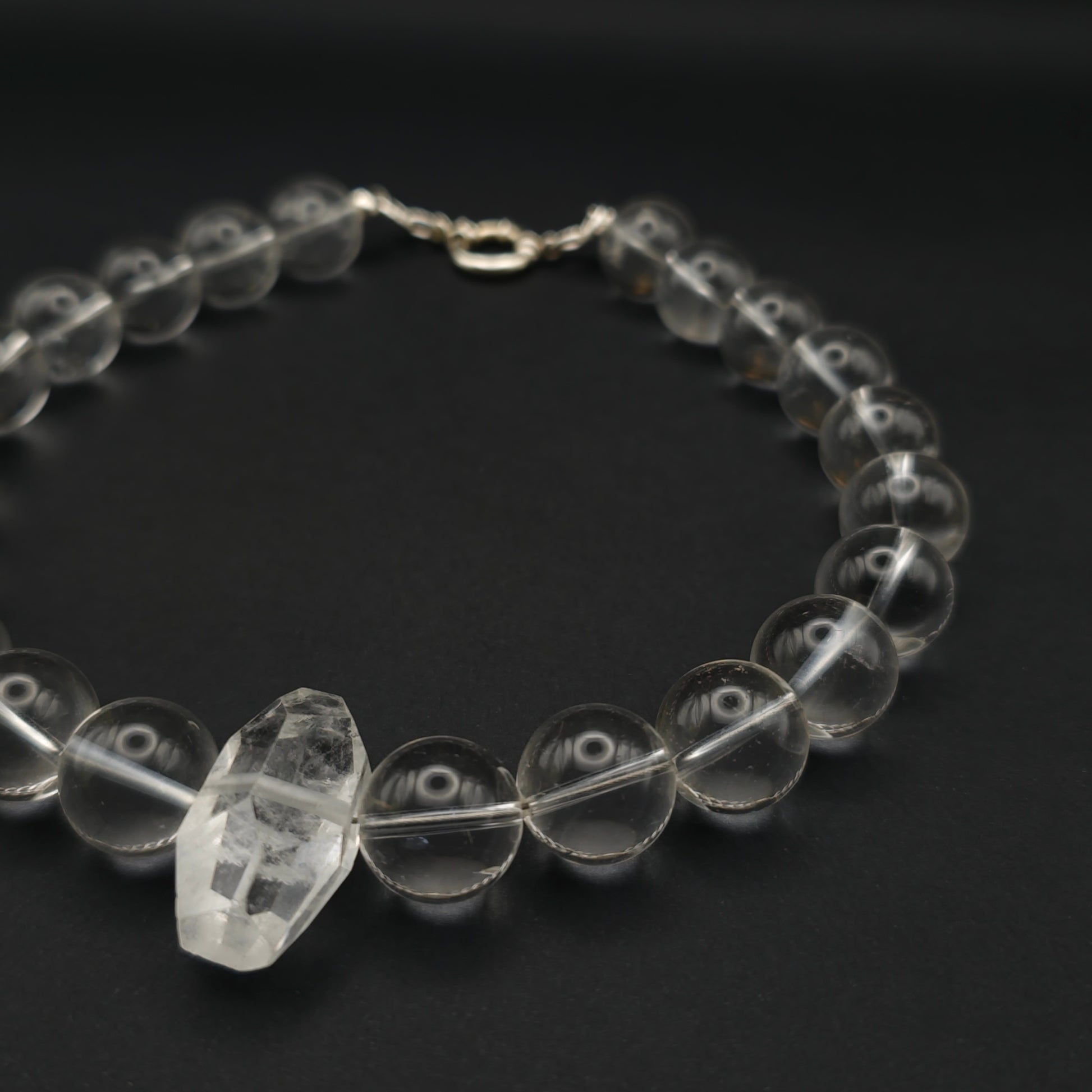 Uwazi: Crystal Quartz 16mm right