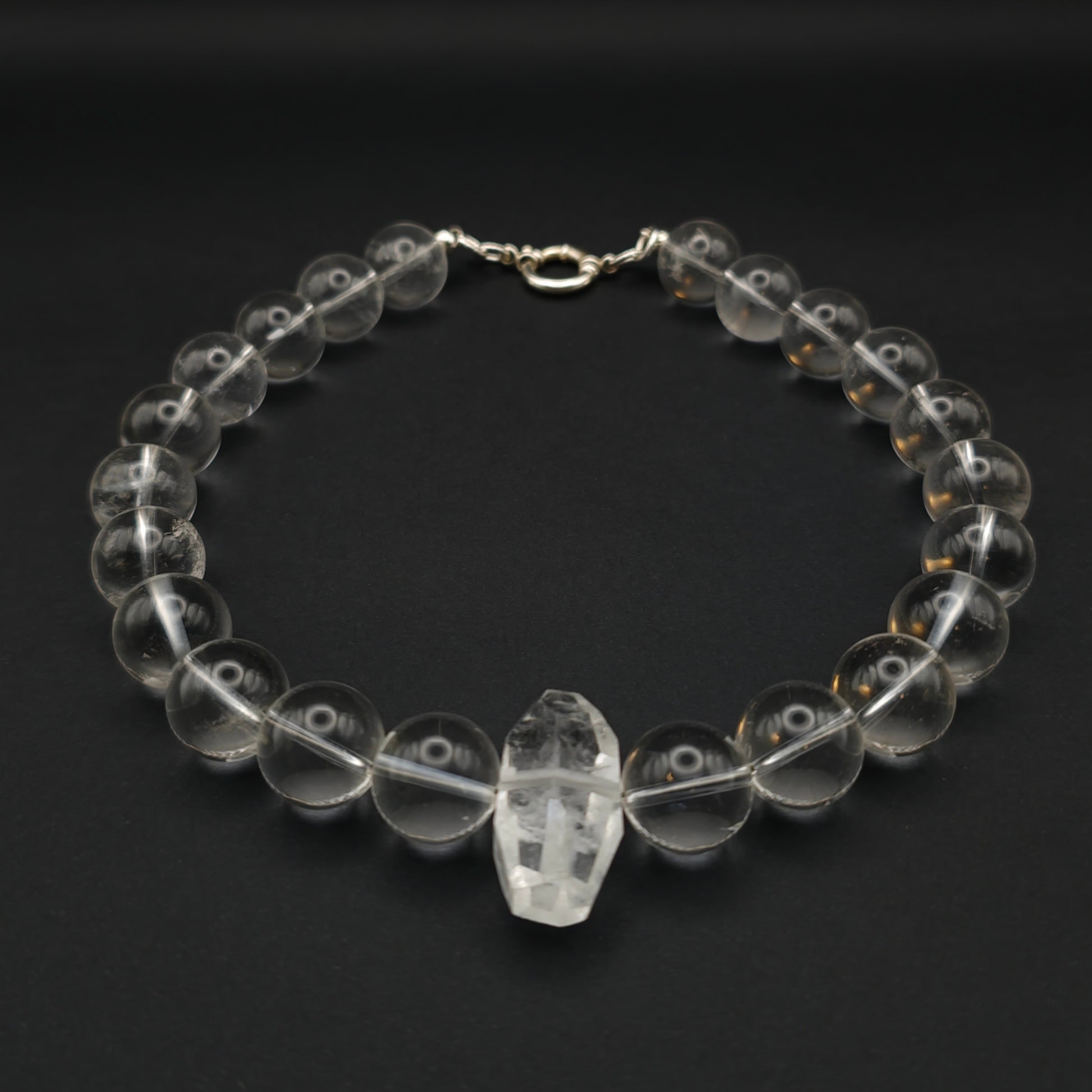 Uwazi: Crystal Quartz 16mm front