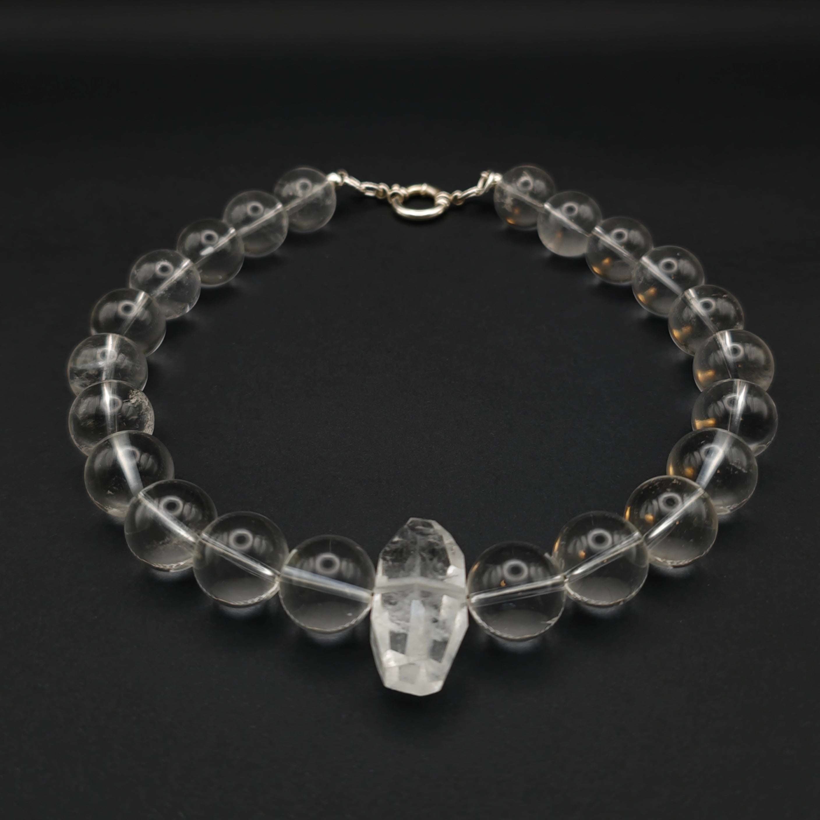 Uwazi: Crystal Quartz 16mm front view